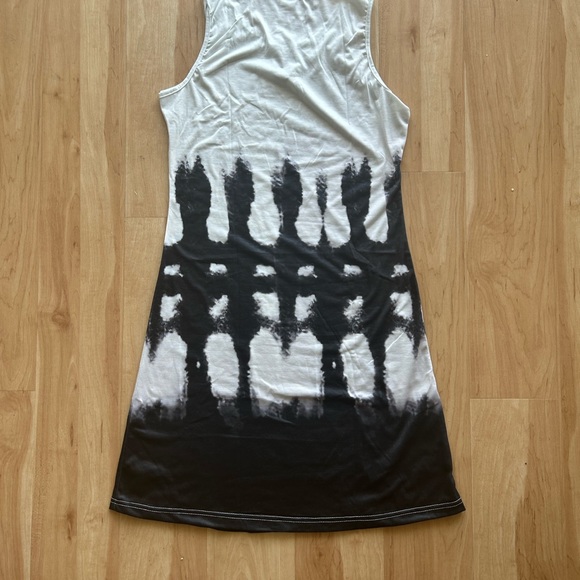 NWOT summer dress, black and white sleeveless - Picture 3 of 8